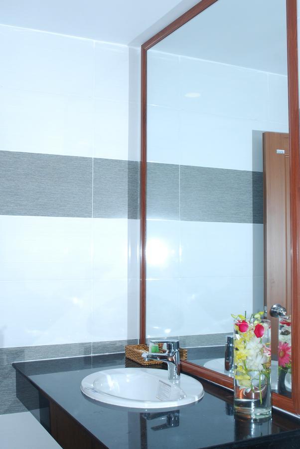 Golf Star Hotel Hô Chi Minh-Ville Extérieur photo